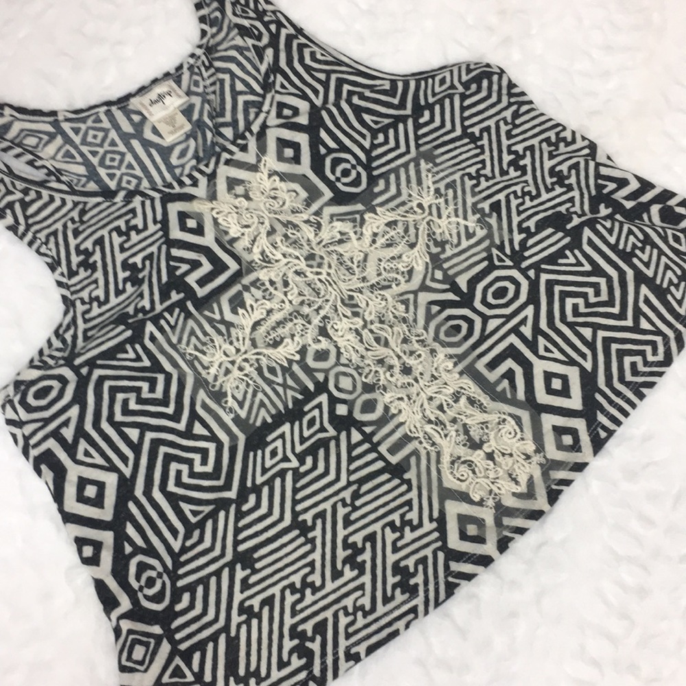 Daytrip Lacy Cross Geometric Crop